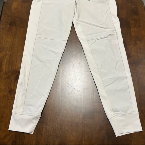 Athleta Headlands Hybrid Trek Jogger in Birch Grey Size 4 - Picture 11 of 14